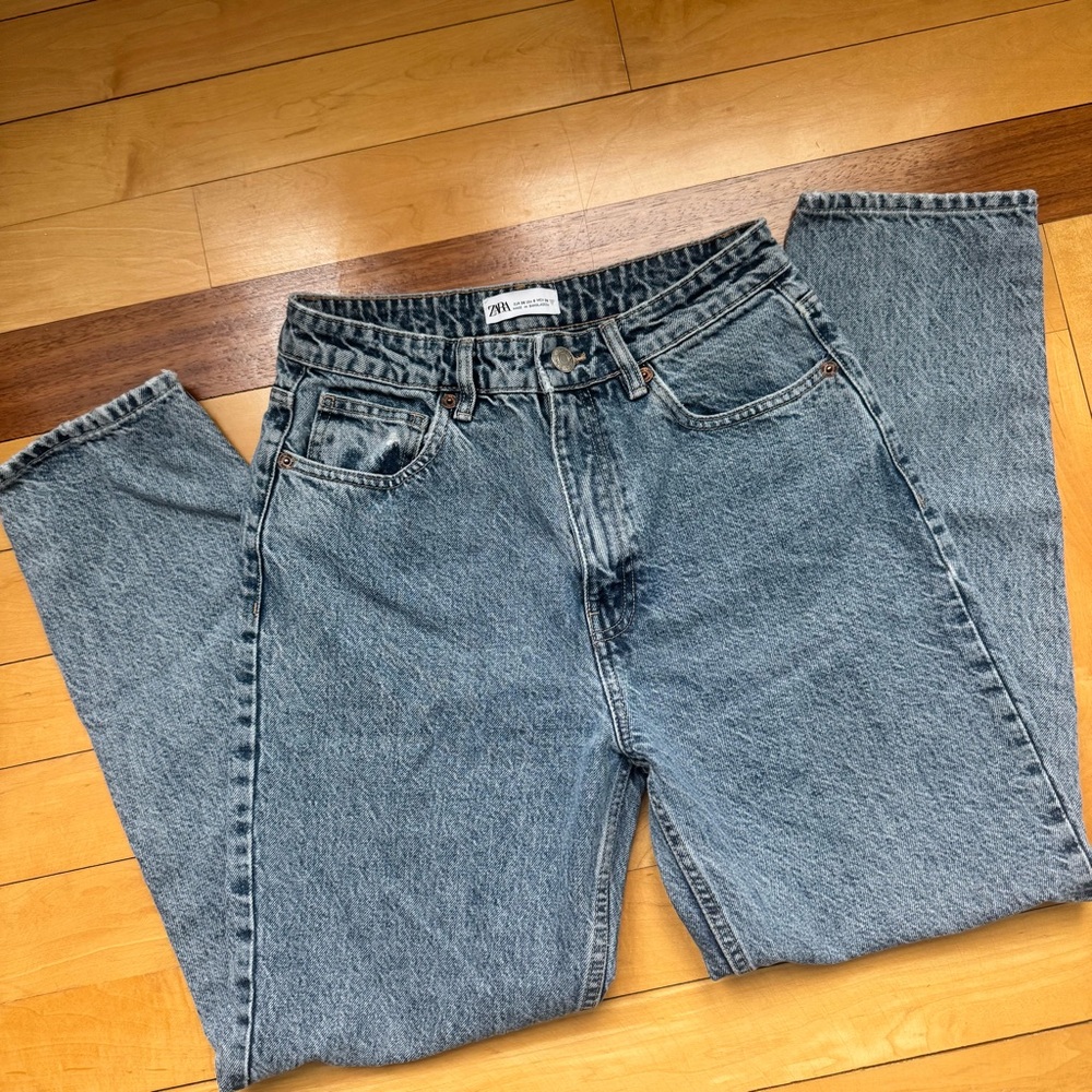 Zara high rise straight leg stonewashed denim jeans